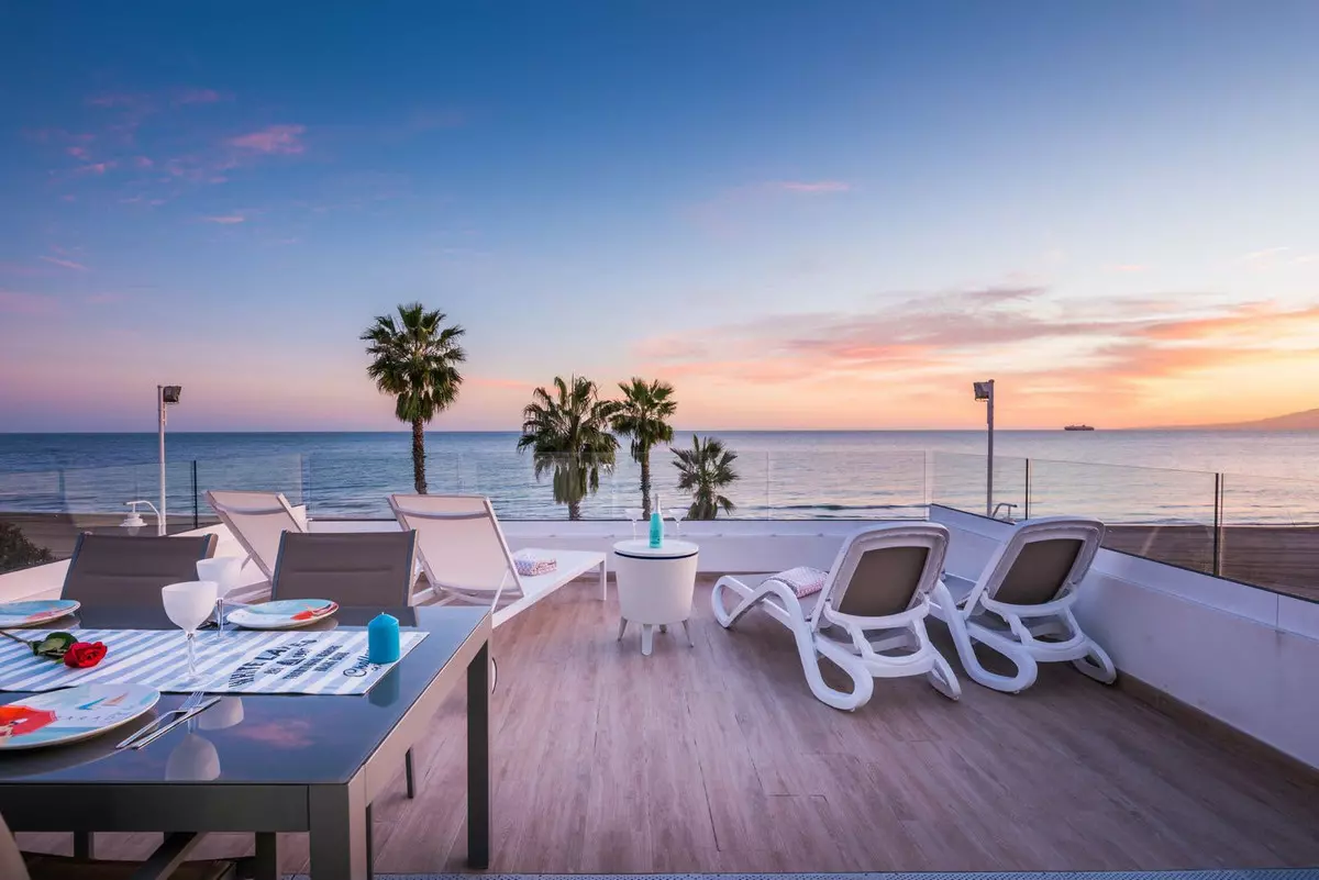 3-bedroom Villa In Málaga, Spain (136 M²)