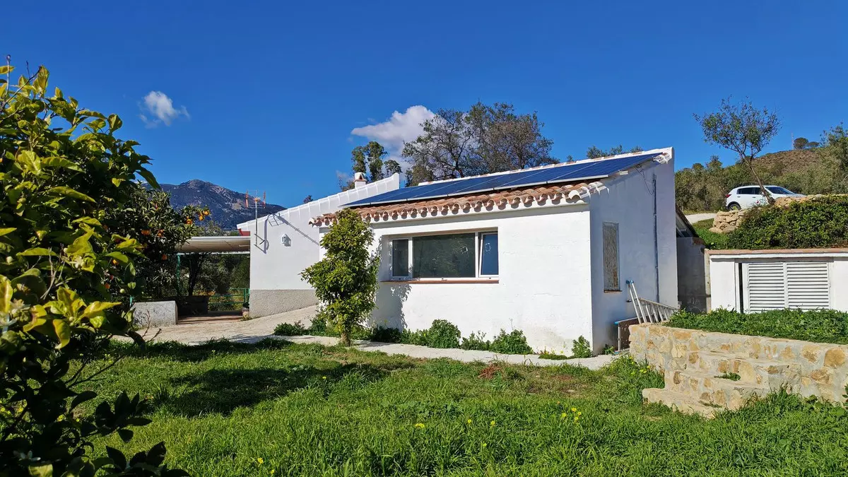 4-bedroom Country House In Casarabonela, Spain (173 M²)