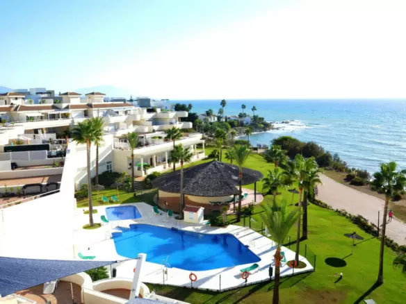 3-bedroom Apartment In Estepona, Spain (157 M²)