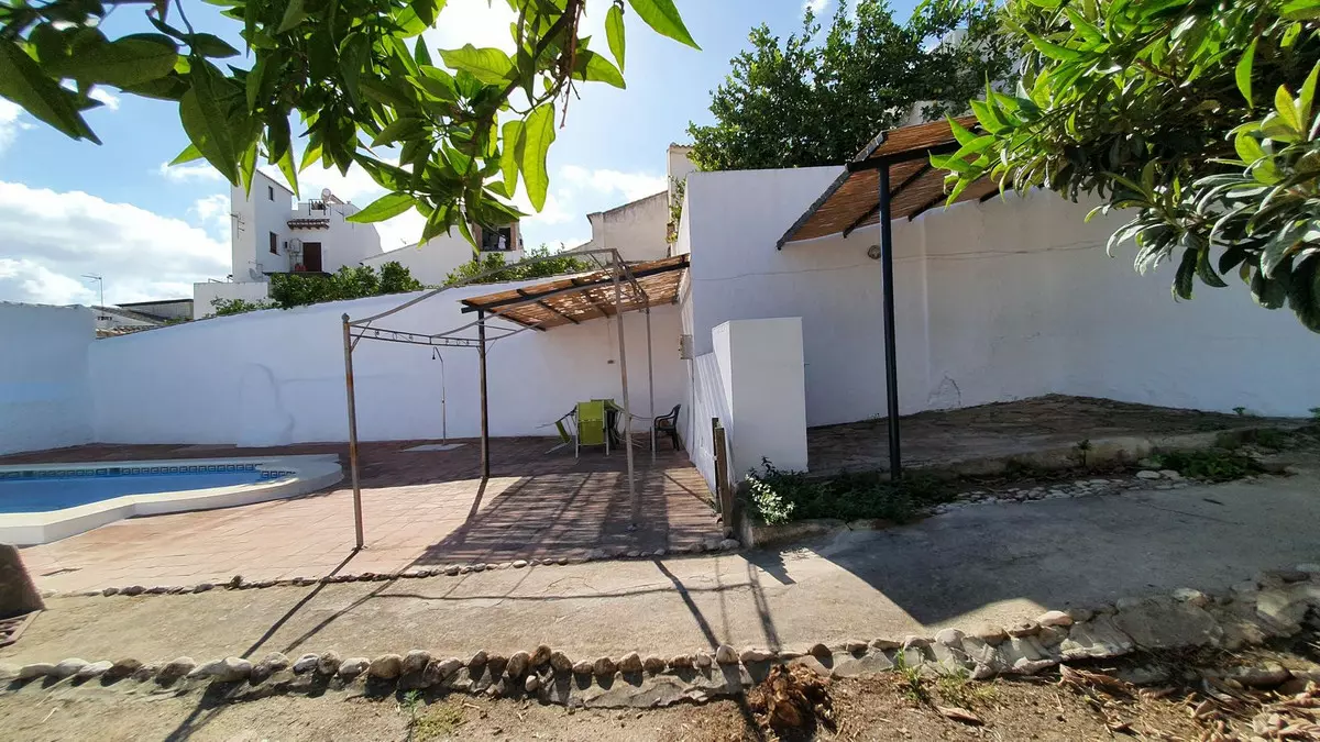 4-bedroom Town House In Ardales, Spain (706 M²)