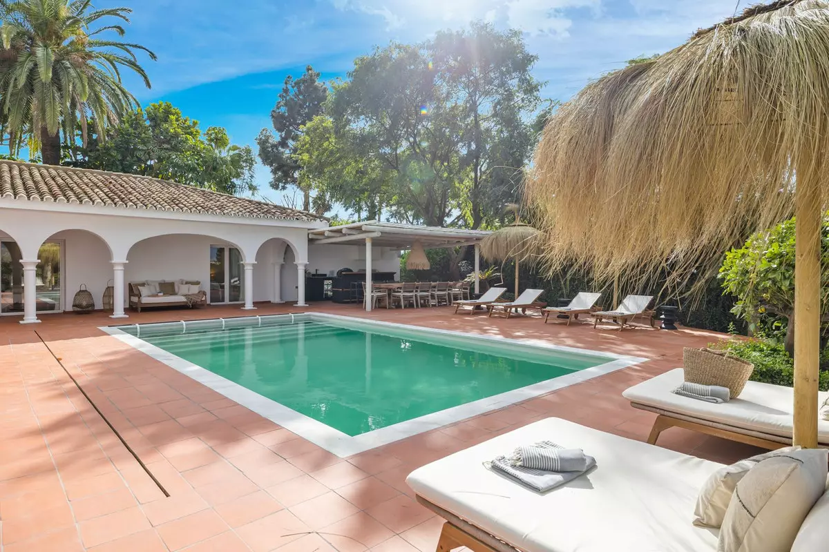 3-bedroom Villa In Marbella, Spain (265 M²)