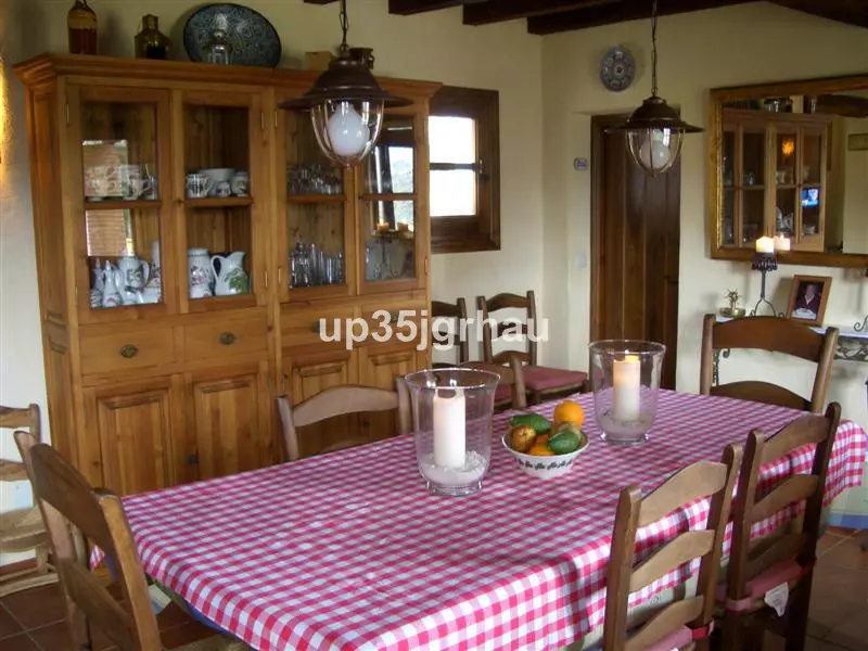 4-bedroom Country House In Jubrique, Spain (330 M²)