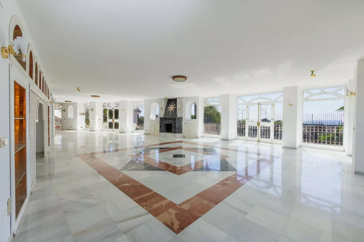 9-bedroom Villa In Benalmádena, Spain (1.146 M²)