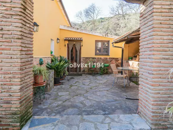 5-bedroom Country House In Jubrique, Spain (485 M²)