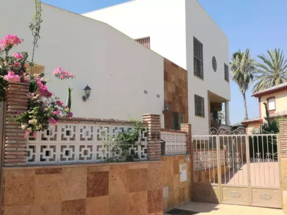 6-bedroom Villa In Cártama, Spain (400 M²)
