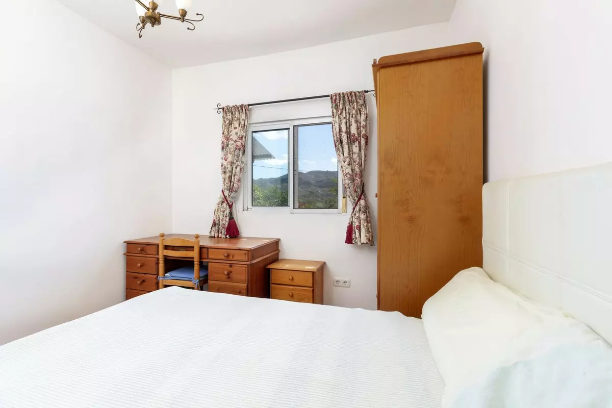 4-bedroom Country House In Pizarra, Spain (137 M²)