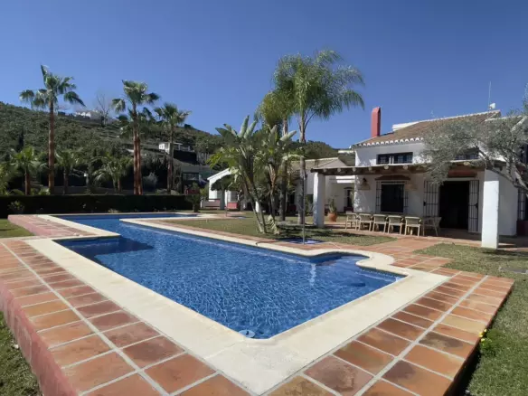 9-bedroom Villa In Frigiliana, Spain (485 M²)