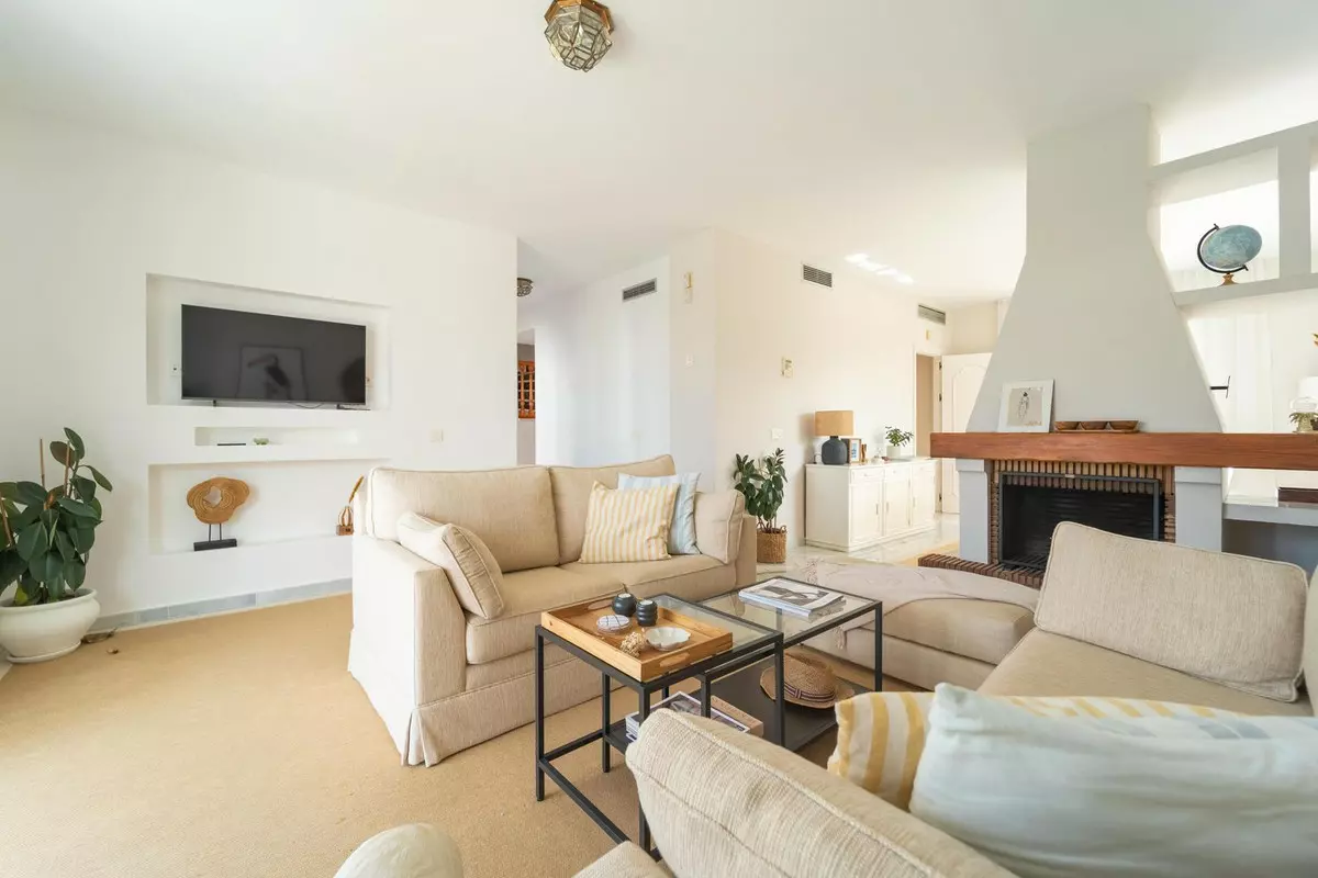 4-bedroom Villa In Marbella, Spain (234 M²)