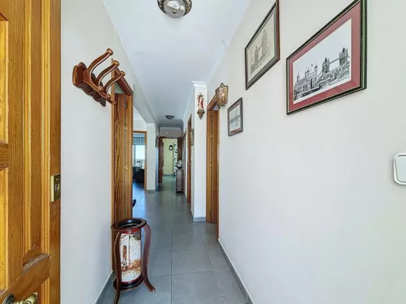 3-bedroom Villa In Cómpeta, Spain (256 M²)