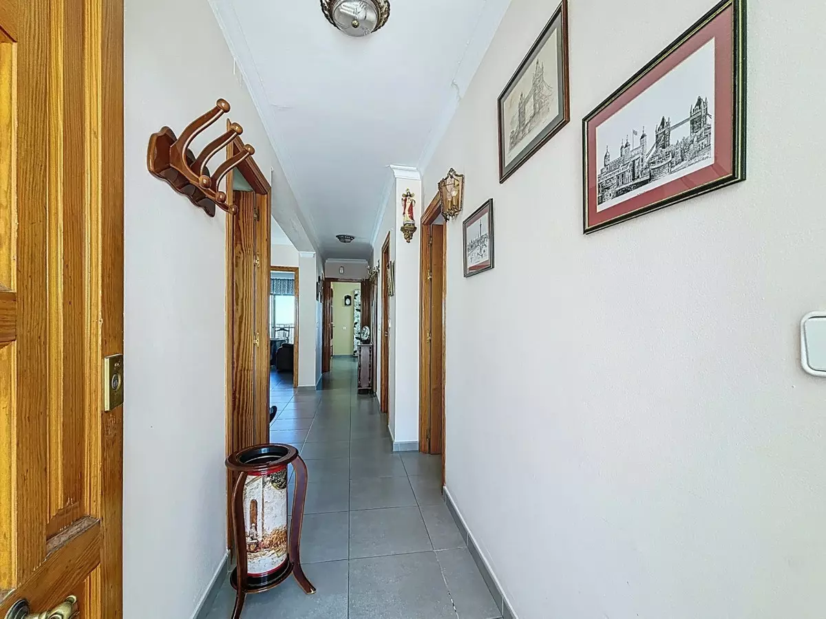 3-bedroom Villa In Cómpeta, Spain (256 M²)