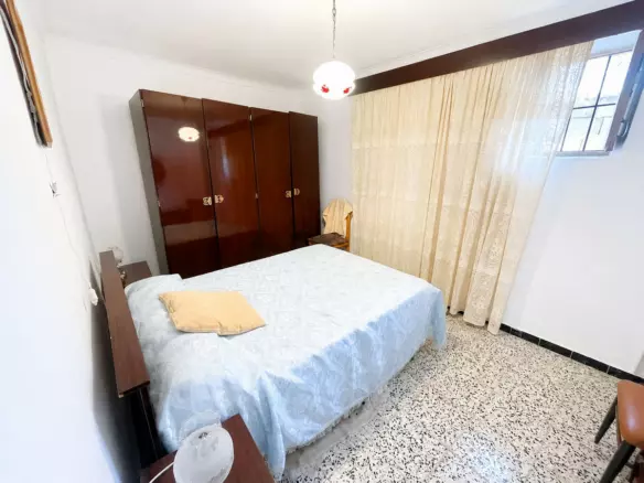 3-bedroom Villa In Cártama, Spain (221 M²)