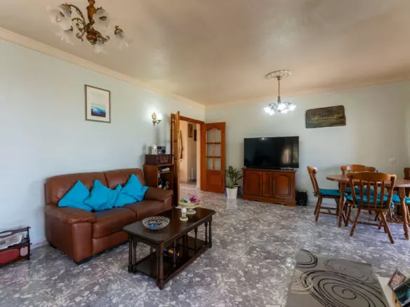 3-bedroom Country House In Guaro, Spain (216 M²)