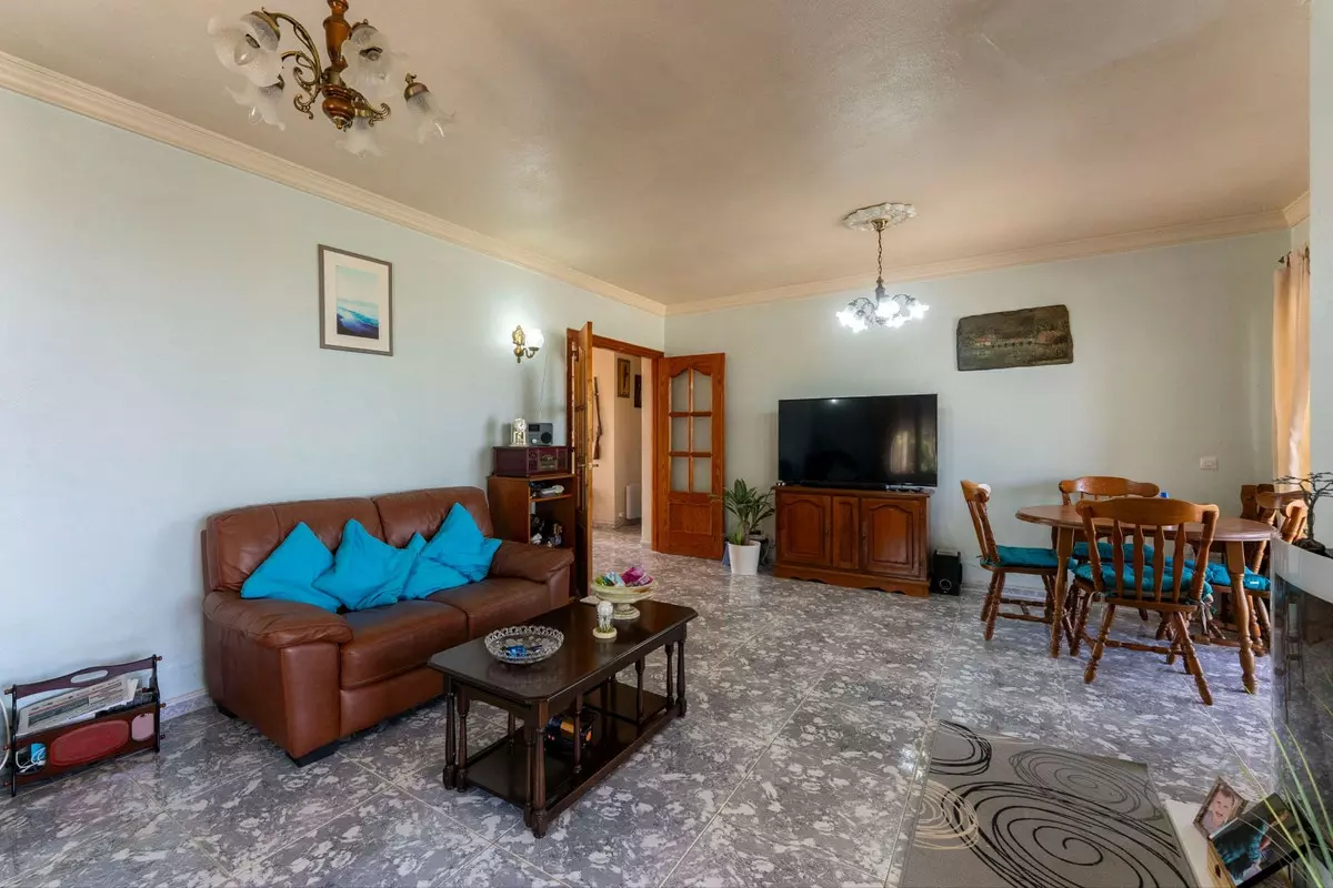 3-bedroom Country House In Guaro, Spain (216 M²)