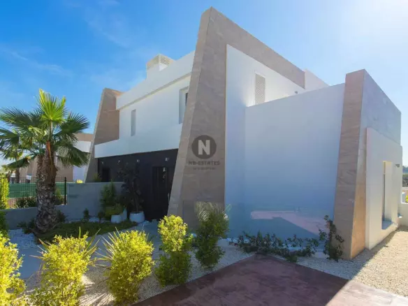 4-bedroom Villa In Algorfa, Spain (224 M²)