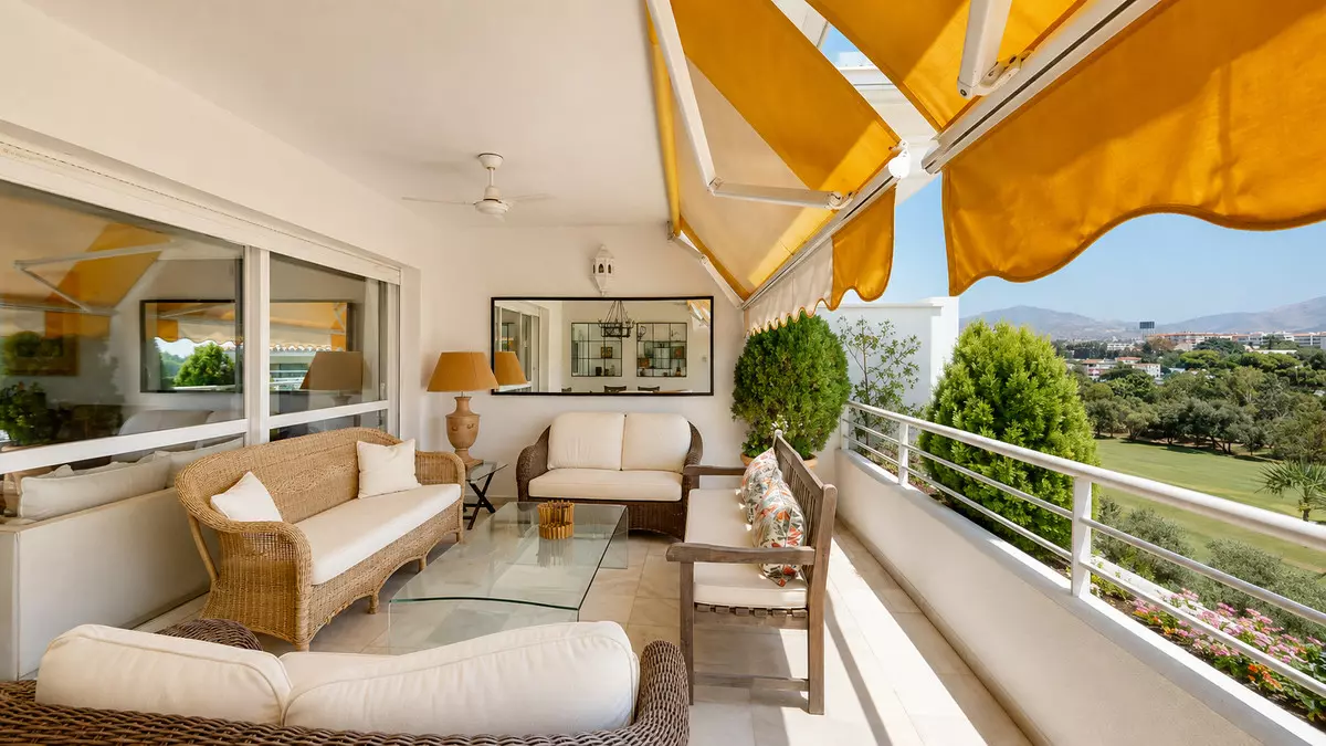 4-bedroom Apartment In Marbella, Spain (217 M²)