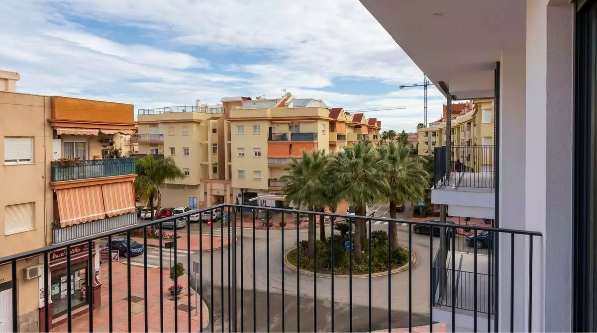 2-bedroom Apartment In Estepona, Spain (93 M²)