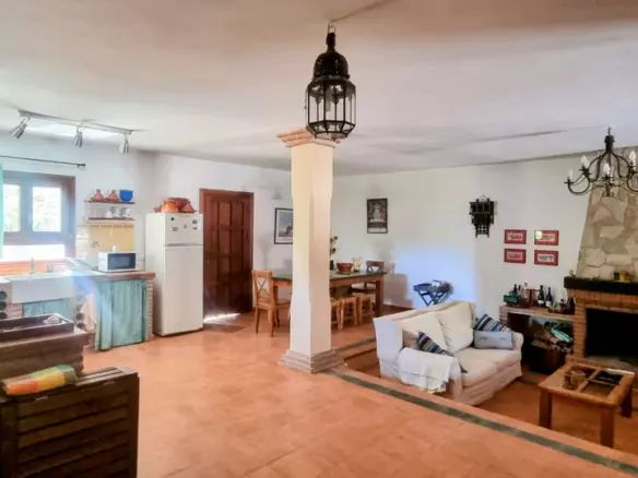 4-bedroom Villa In Cortes De La Frontera, Spain (180 M²)