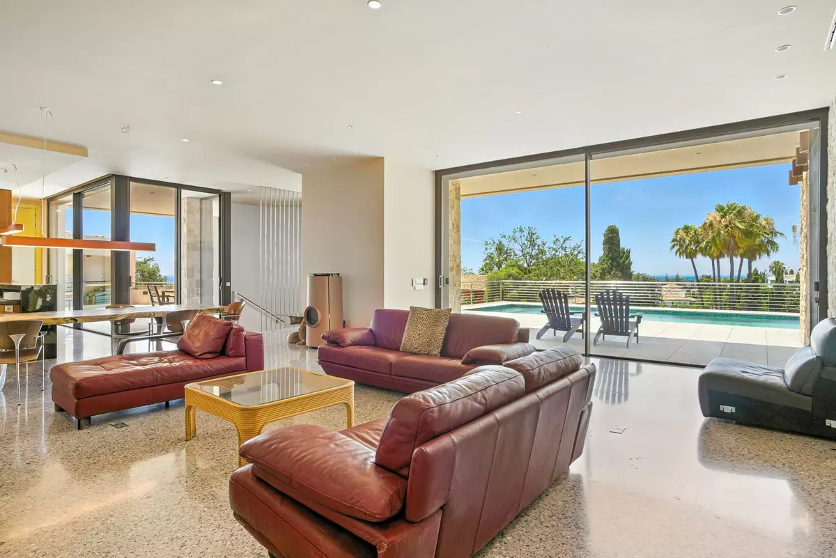 5-bedroom Villa In Marbella, Spain (410 M²)