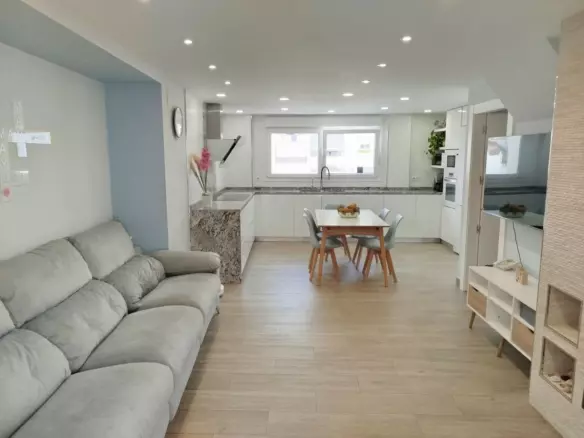 4-bedroom Town House In Cómpeta, Spain (384 M²)