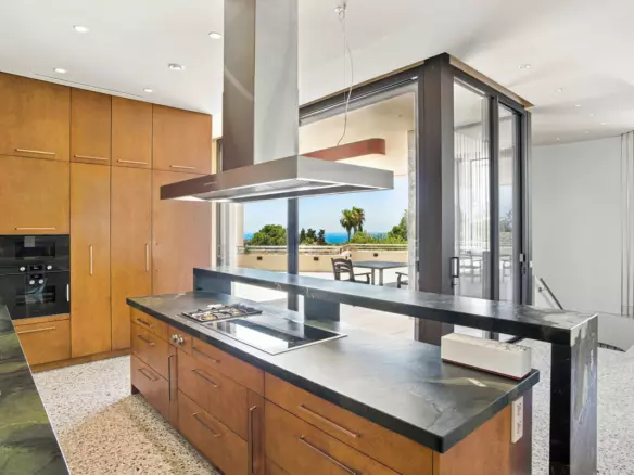 5-bedroom Villa In Marbella, Spain (410 M²)
