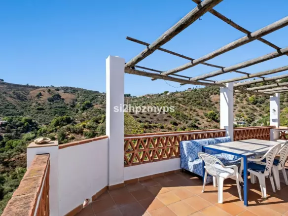 2-bedroom Villa In Frigiliana, Spain (49 M²)