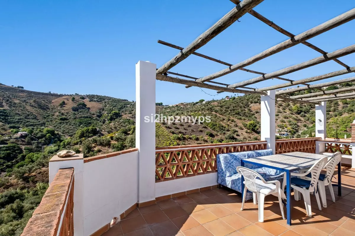 2-bedroom Villa In Frigiliana, Spain (49 M²)