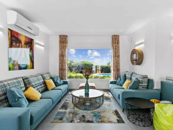 5-bedroom Villa In Estepona, Spain (270 M²)