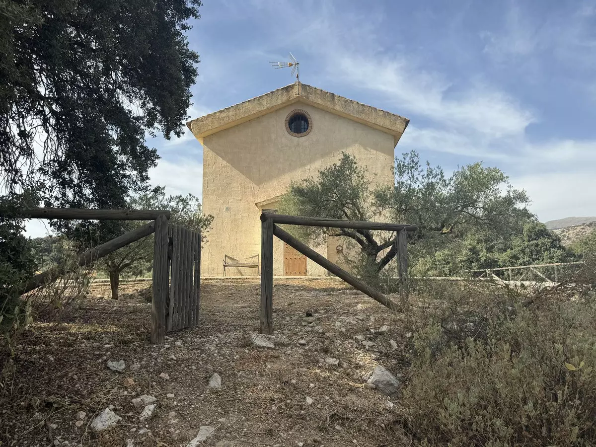 3-bedroom Country House In Alfarnate, Spain (145 M²)