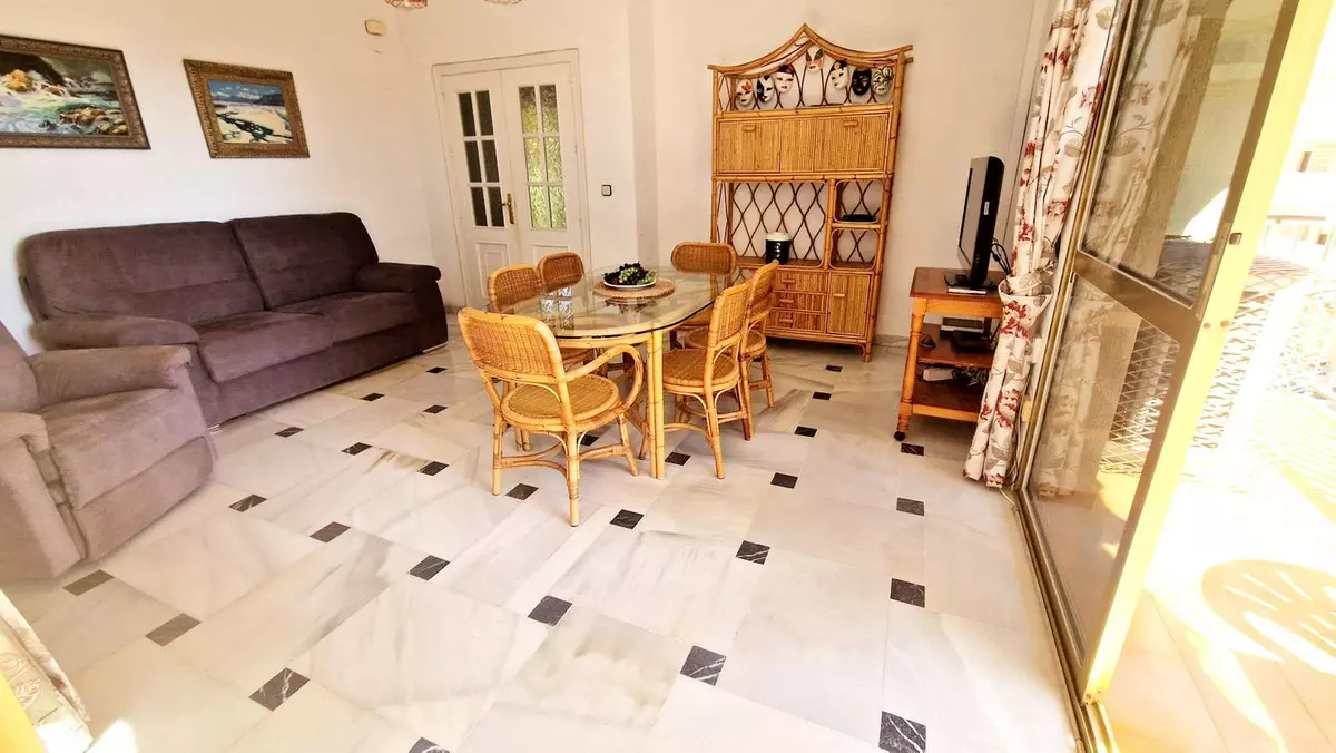 3-bedroom Apartment In Fuengirola, Spain (100 M²)
