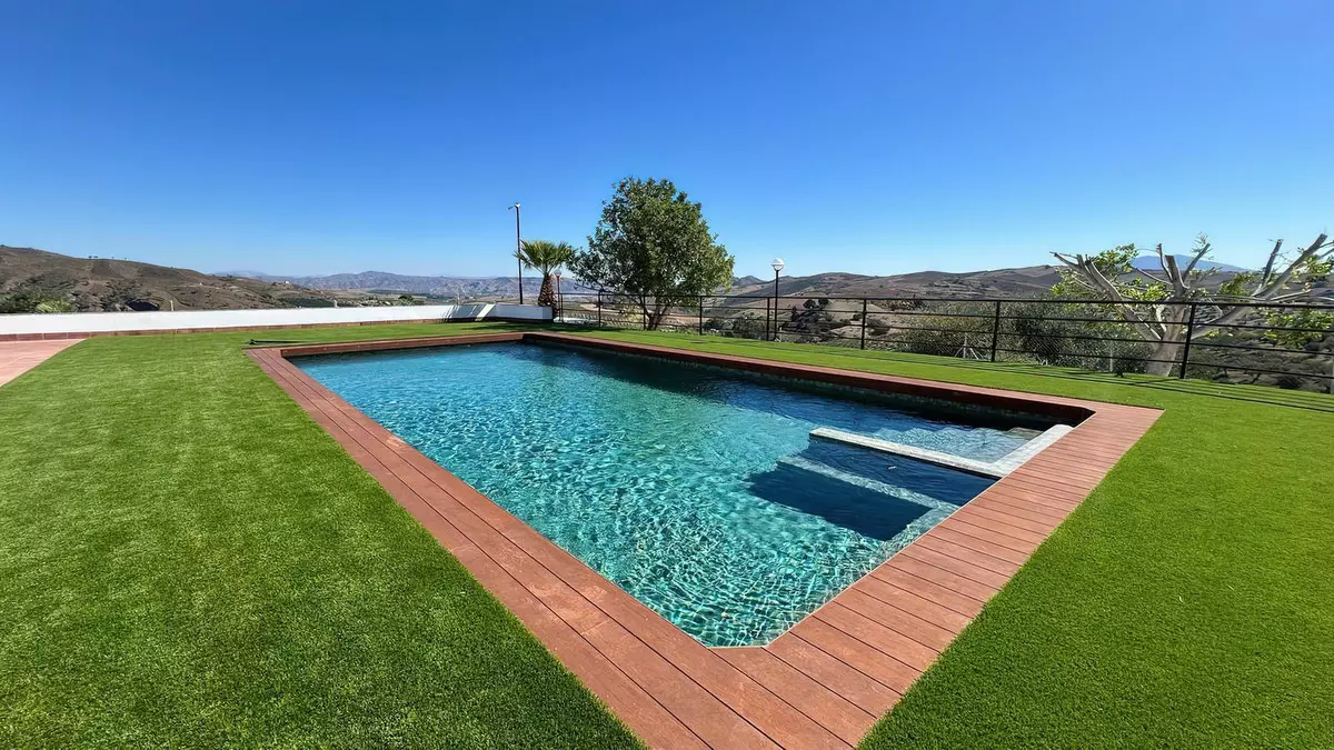 6-bedroom Country House In Casarabonela, Spain (270 M²)