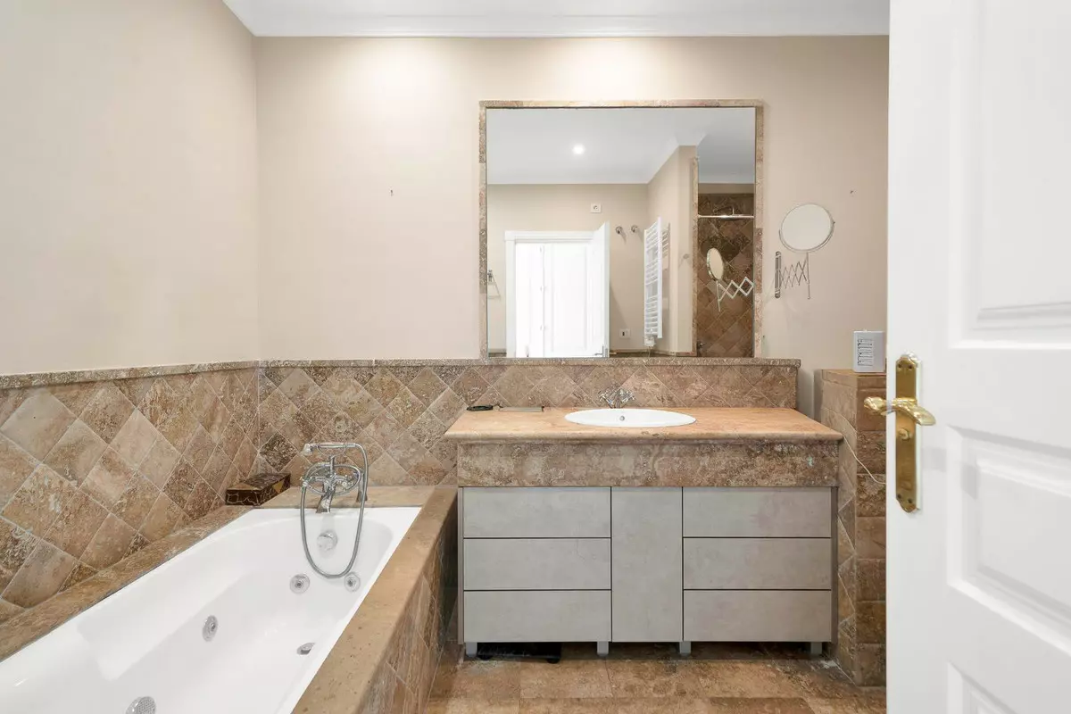 3-bedroom Town House In Estepona, Spain (165 M²)