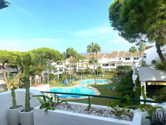 2-bedroom Apartment In Estepona, Spain (144 M²)