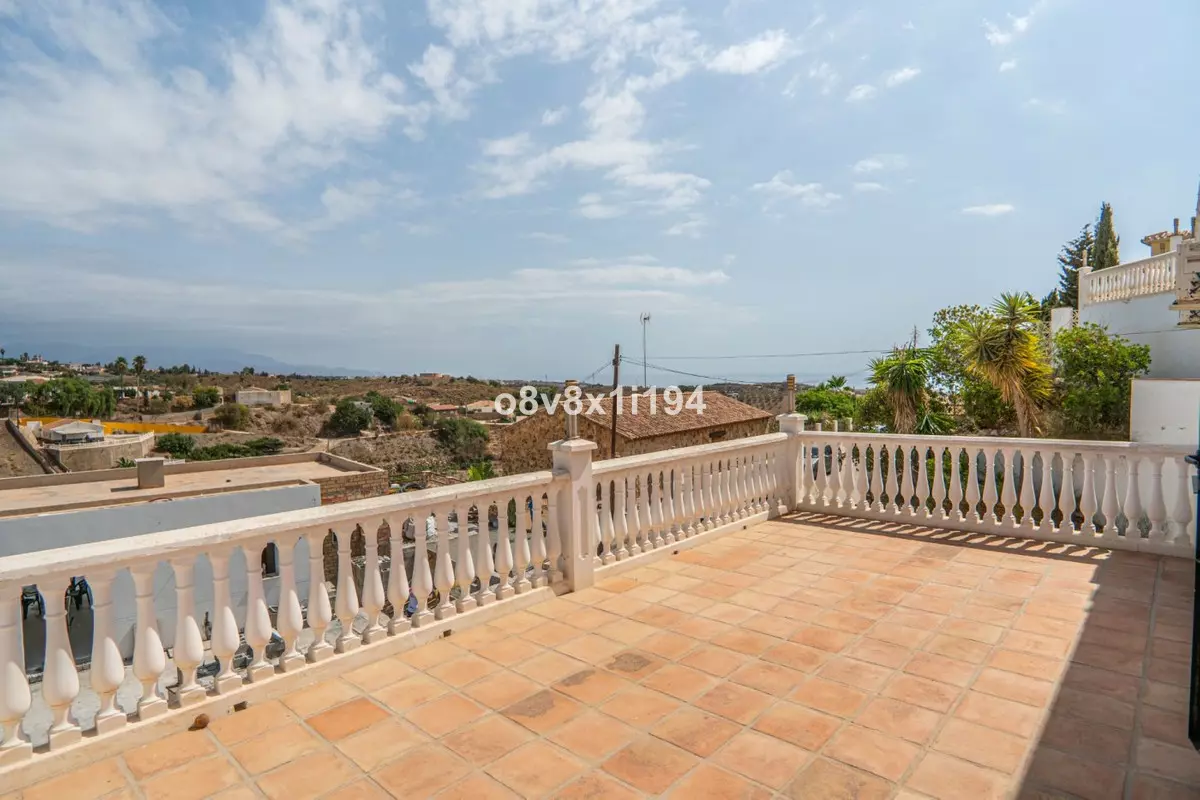 5-bedroom Villa In Vélez – Málaga, Spain (321 M²)