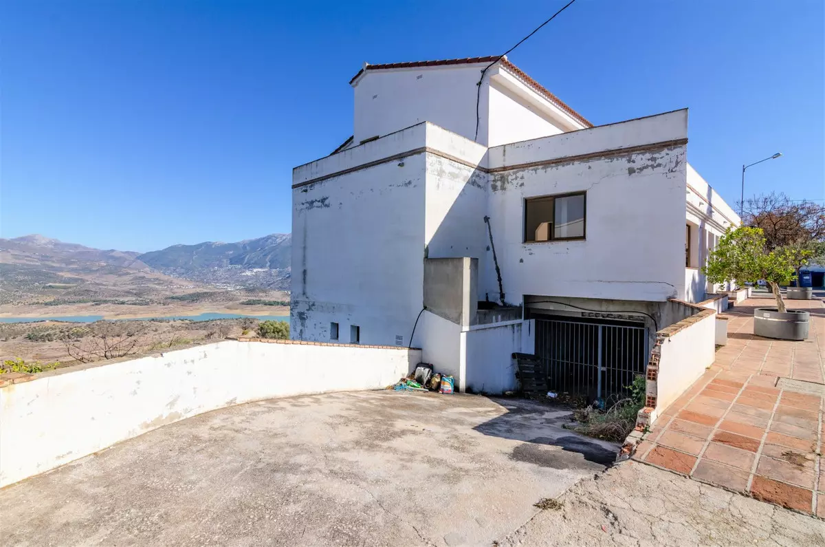12-bedroom Villa In La Viñuela, Spain (786 M²)