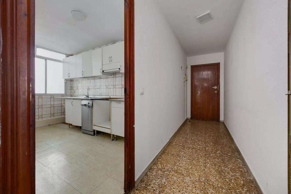 3-bedroom Apartment In Torrevieja, Spain (105 M²)