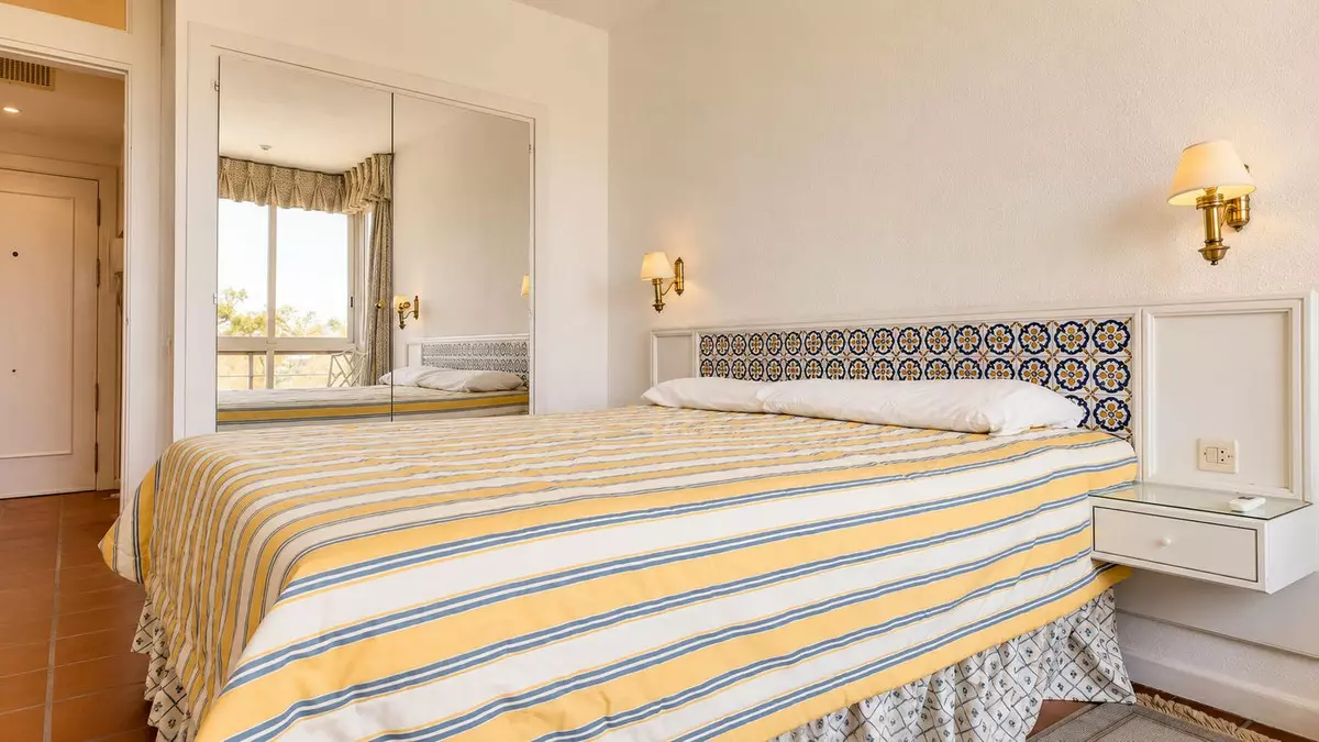 2-bedroom Apartment In Marbella, Spain (85 M²)
