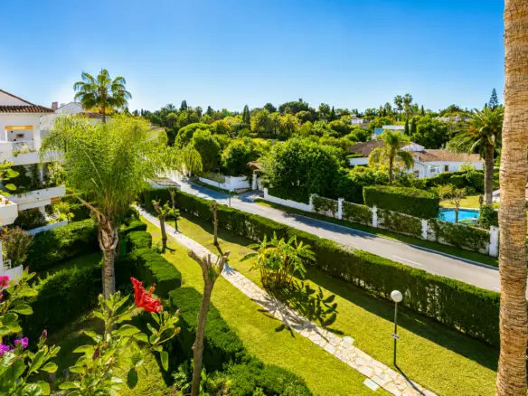 4-bedroom Apartment In Marbella, Spain (286 M²)