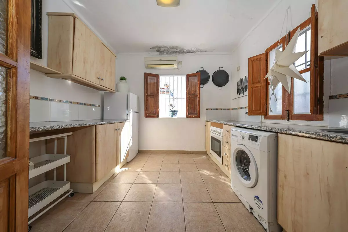 3-bedroom Town House In Guaro, Spain (103 M²)