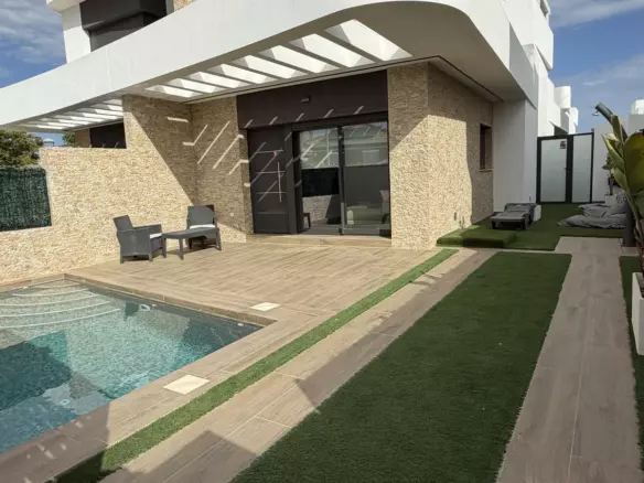 2-bedroom Villa In Los Montesinos, Spain (100 M²)