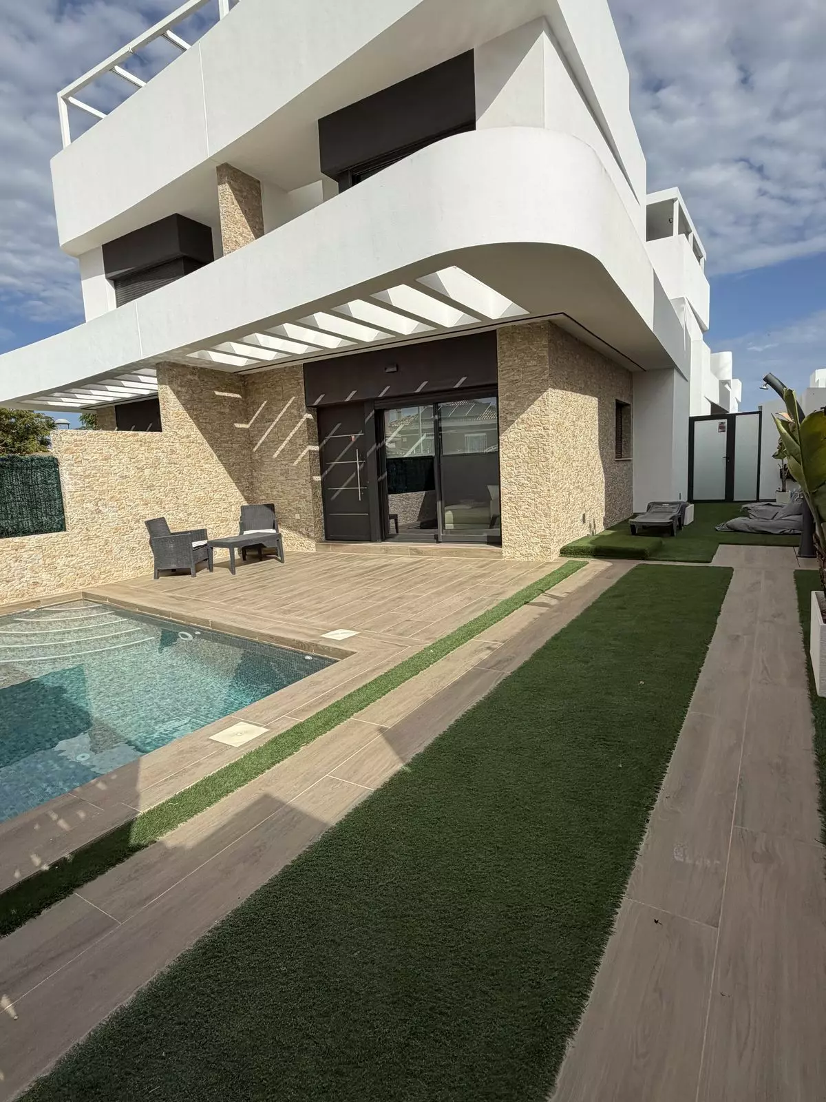 ShowFeedImage-502b7e 2-bedroom Villa In Los Montesinos, Spain (100 M²)