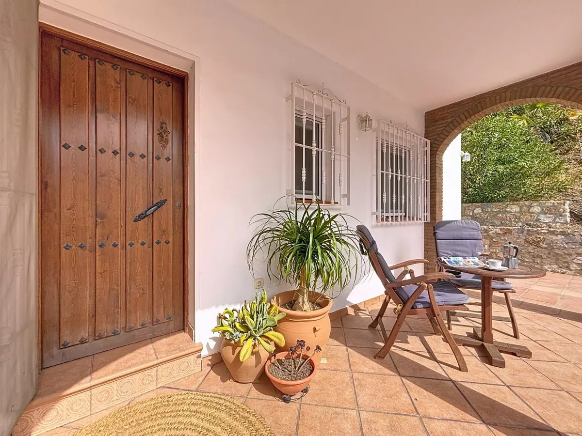 3-bedroom Villa In Canillas De Albaida, Spain (135 M²)