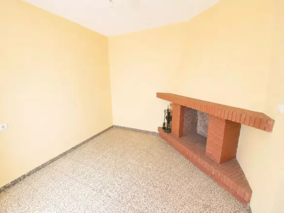 3-bedroom Villa In Pizarra, Spain (117 M²)