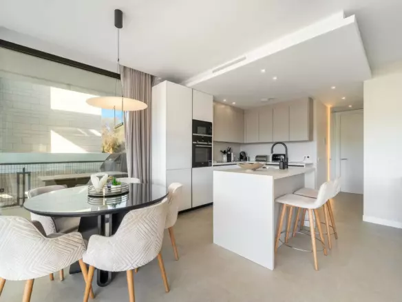 5-bedroom Villa In Marbella, Spain (322 M²)