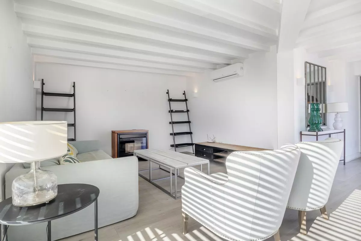 4-bedroom Villa In Cómpeta, Spain (226 M²)