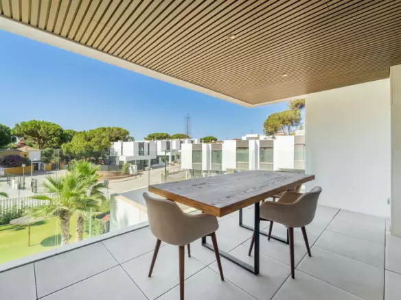3-bedroom Apartment In Marbella, Spain (145 M²)