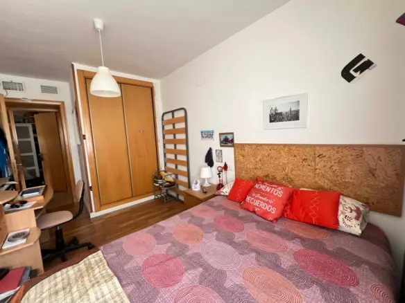 3-bedroom Apartment In Málaga, Spain (132 M²)