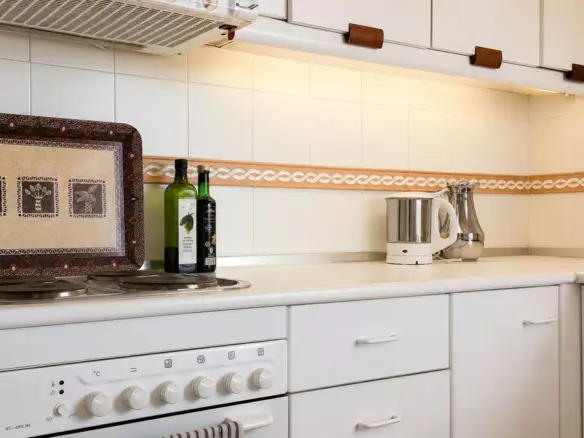 2-bedroom Apartment In Marbella, Spain (85 M²)