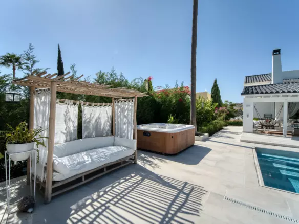 5-bedroom Villa In Benahavis, Spain (350 M²)