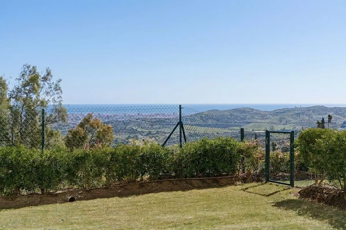 3-bedroom Apartment In Mijas, Spain (106 M²)