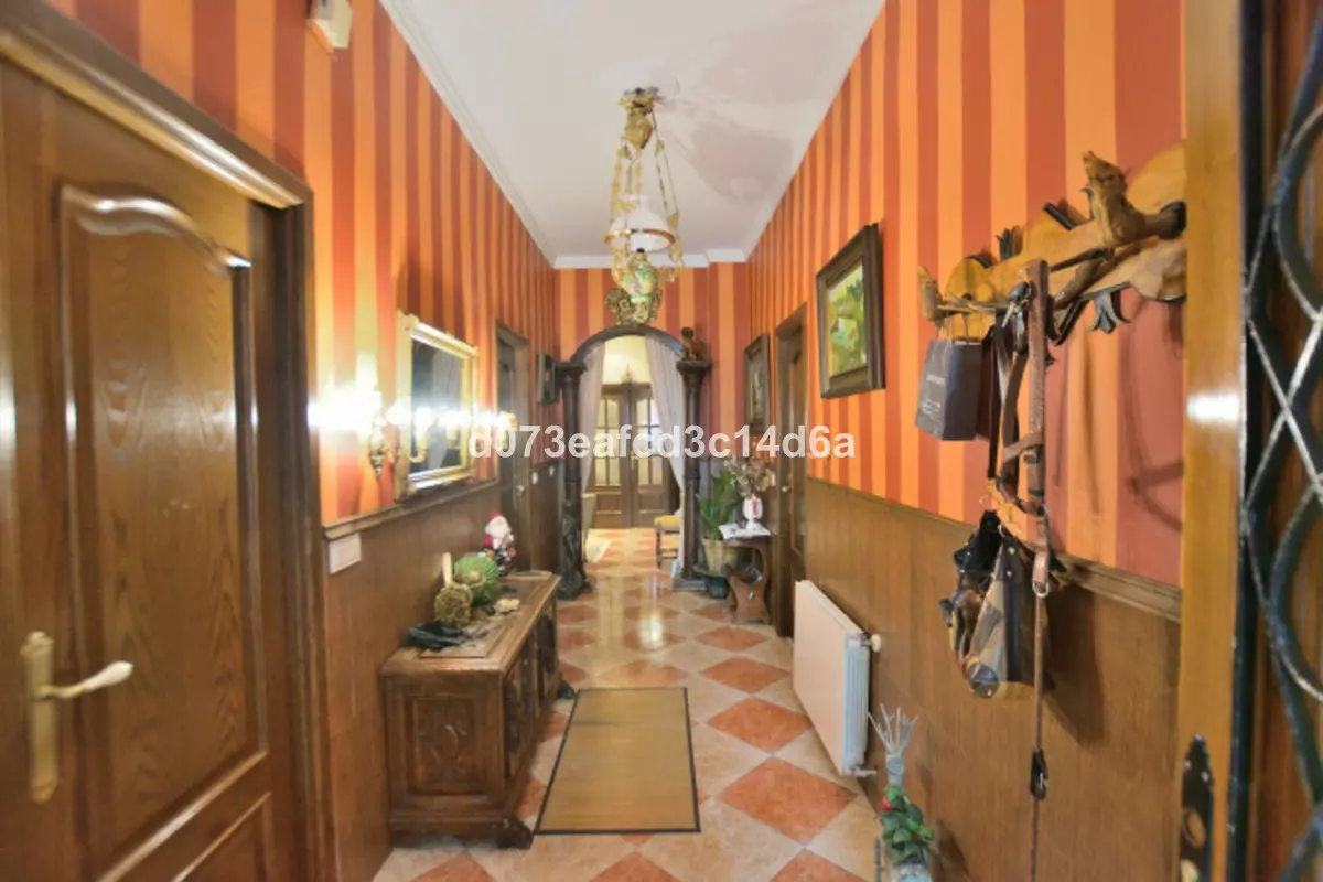 4-bedroom Apartment In Ronda, Spain (132 M²)
